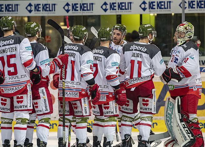 Im Bild Bozen feiert in Linz  Eishockey, EHC Liwest Black Wings Linz vs HC Bozen