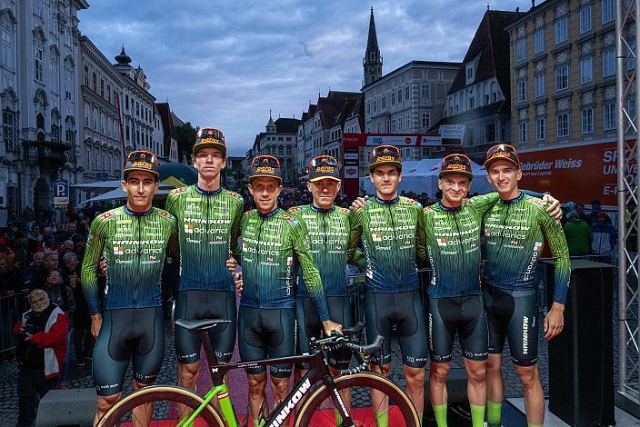 Team Hrinkow Advarics Teampräsentation Stadtplatz Steyr, Tour of Austria, Steyr Austria