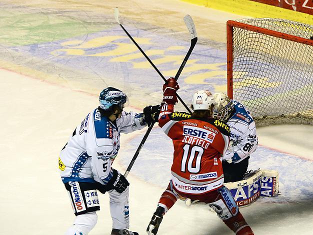 David LeNeveu, Tormann und FranklinMacDonald (Liwest Black Wings Linz) und Tyler Scofield (EC KAC), EC KAC vs EHC Liwest Black Wings Linz, Spiel 6, Play-Offs, Semifinale