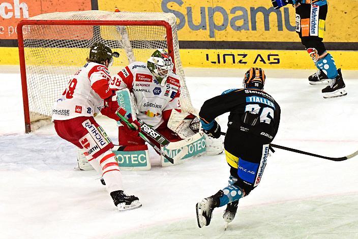 Das Tor zum 2  zu 0, durch Christoph Tialler (Steinbach Black Wings Linz),  Win2Day ICE Hockey League,  Steinbach Black Wings Linz vs  HCB Südtirol Alperia,  Linz AG Eisarena