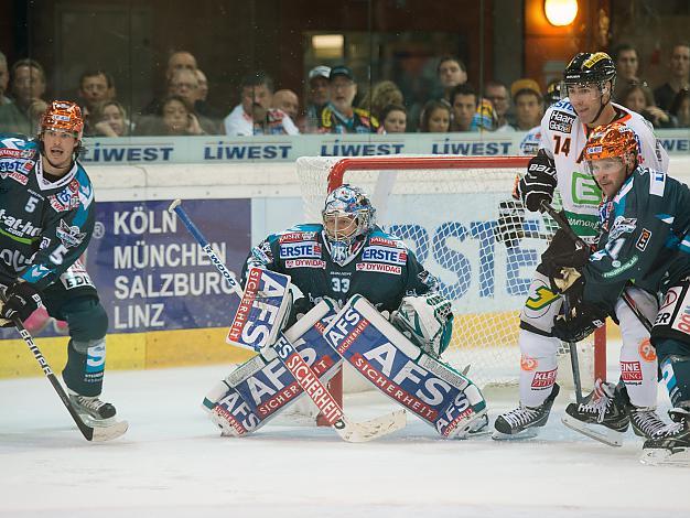 Lorenz Hirn und Franklin MacDonald, Linz, EHC Liwest Black Wings Linz vs Moser Medical Graz 99ers