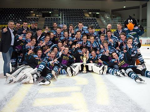 Linz feiert den U20 Meistertitel, Liwest Black Wings Linz - EC VSV U20