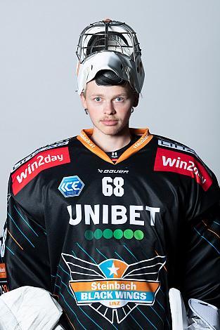Tormann Leon Sommer (Steinbach Black Wings Linz) Steinbach Black Wings Linz,  WIn2day ICE Hockey League