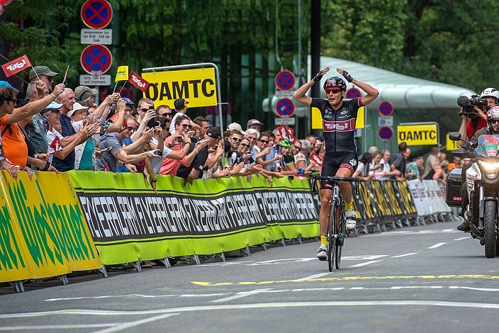 Lukas Pöstlberger (AUT, Team Tyrol) gewinnt in Innsbruck, 7. Etappe, Kitzbühel nach Innsbruck