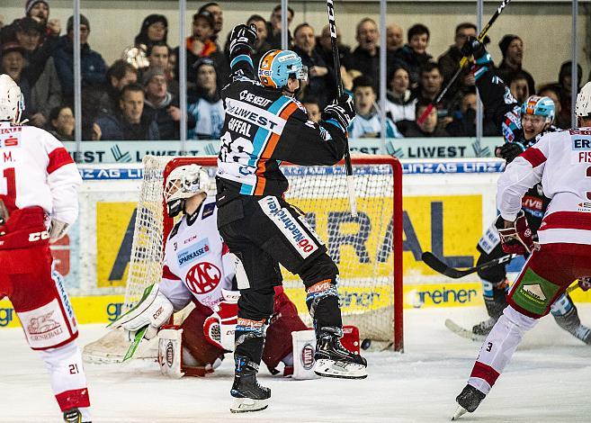 Stefan Gaffal (EHC Liwest Black Wings Linz), feiert das Overtimetor, Eishockey,  2. Viertelfinale EHC Liwest Black Wings Linz vs EC KAC