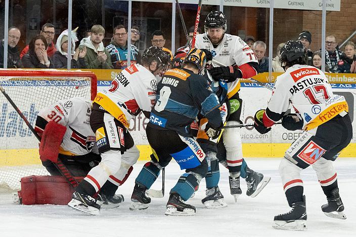 Emilio Romig (Steinbach Black Wings Linz), Bobbo Petersson (Bemer Pioneers Vorarlberg), Ivan Korecky (Bemer Pioneers Vorarlberg), Steinbach Black Wings Linz vs Bemer Pioneers Vorarlberg, Linz AG Eisarena 