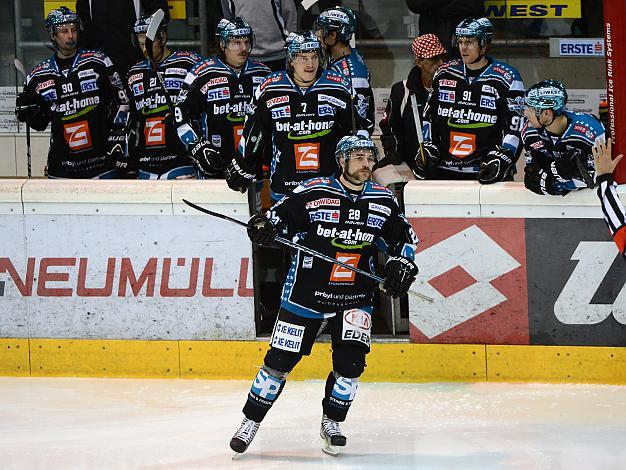 Mike Ouellette, Linz EHC Liwest Black Wings Linz vs KHL Medvescak Zagreb