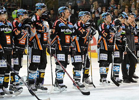 Liwest Black Wings Linz verlieren das Finale vs EC Red Bull Salzburg