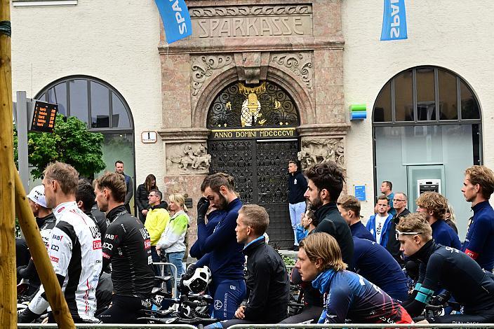 das Peloton trauert um Andre Drege (NOR, Team Coop - Repsol) 73. Tour of Austria, ME 2.1 5 Etappe  Kufstein, Patscherkofel Kondulenzfahrt