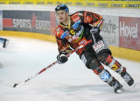 Philipp Lukas Liwest Black Wings Linz, SAPA Fehervar AV19