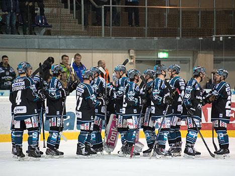 Linz feiert, EHC Liwest Black Wings Linz vs Fehervar AV19, Pick Round