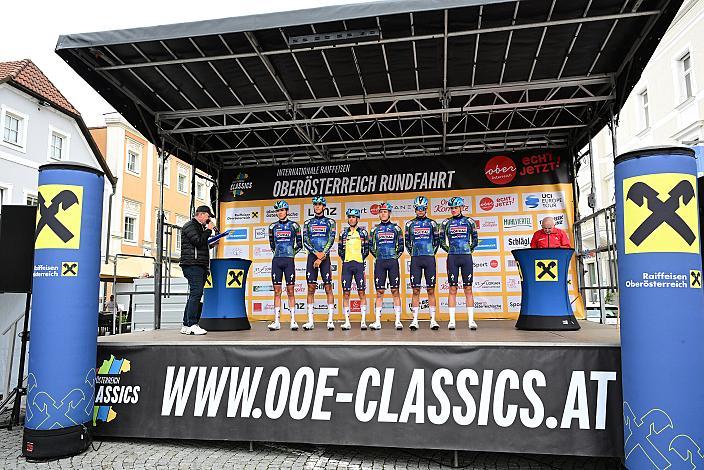 Im Gelbe Trikot Henrique Ribeiro Bravo (BRA, Soudal - Quickstep Devo Team), Das Soudal - Quickstep Devo Team   2. Etappe Eferding - Reichersberg, Oberösterreich Rundfahrt