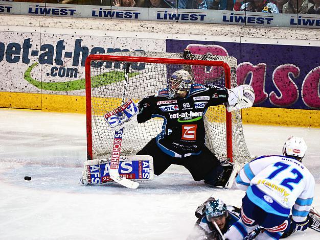 David LeNeveu (Liwest Black Wings Linz) und John Hughes, Stuermer, (EC VSV), EHC Liwest Black Wings Linz vs EC VSV, Play-Offs, Viertelfinale