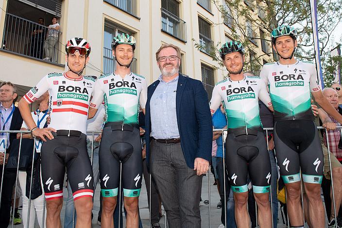 Felix Grossschartner (AUT, Bora - Hansgrohe), Patrick Konrad (AUT, Bora - Hansgrohe), Lukas Pöstlberger (AUT, Bora - Hansgrohe), Patrick Gamper (AUT, Bora - Hansgrohe) Innenstadtkriterium Wels, Radsport, Kriterium