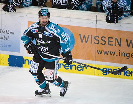 Andrew Jacob Kozek  (EHC Liwest Black Wings Linz), EHC Liwest Black Wings Linz vs HC TWK Innsbruck  Die Haie