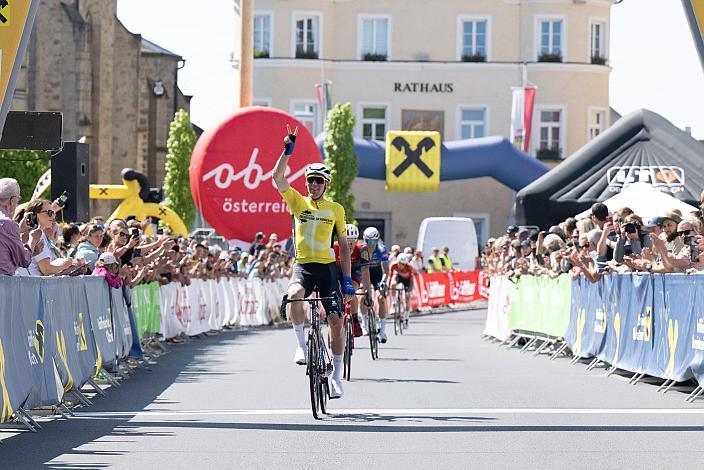 Etappensieger Timo Kielich (BEL, Alpecin-Deceuninck Development Team) im Gelben Trikot des Gesamtführenden, 2. Etappe Wels - Bad Leonfelden, Int. Raiffeisen Oberösterreich Rundfahrt UCI Kat. 2.2