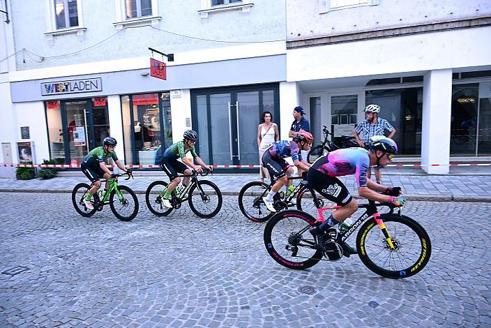 Die Ausreisser Adrian Stieger (AUT, Hrinkow Advarics), Raphael Hammerschmid (AUT, Hrinkow Advarics), Fabian Steininger (AUT, Maloja Pushbikers), Josef Dirnbauer (AUT, Team Felt - Felbermayr)  25. Int. ASVÖ - HRINKOW City Kriterium Steyr, MTB-Nachwuchs vom Laufrad bis U17, ÖRV, Radsport, Mountainbike, ELITE Rennrad