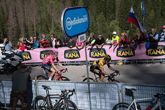 v.l. im Rosa Trikot Geraint Thomas (GBR, Ineos Grenadiers), Primoz Roglic (SLO, Team Jumbo-Visma)106. Giro d Italia, Stage 18, Oderzo - Val di Zoldo (Palafavera), (161km)