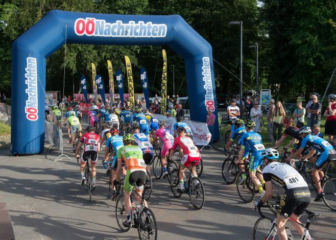 Start in Linz zur 1. Eatppe OÖ Rundfahrt
Start in Linz zur 1. Eatppe OÃ– Rundfahrt