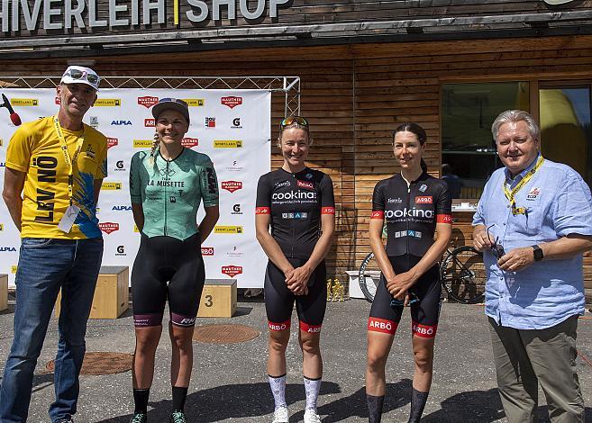 v.l. Jürgen Brettschneider (Präsident LRV Niederösterreich), Gabriele Erharter (AUT, La Musette Radunion), Angelika Tazreiter (AUT, Team Cookina ARBOE ASKOE), Anna Kiesenhofer (AUT, Team Cookina ARBOE ASKOE), Dir. Harald Mayer, (ÖRV Präsident), Hochkar Bergeinzelzeitfahren p. b. SPORT.LAND.NÖ Elite Fahrer/Innen - Austrian Time Trial Series