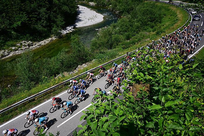 Das Peloton unterwegs in der Region Ybbstal, bei Hollenstein an der Ybbs, Vier Länder Meisterschaft U23,  Austria