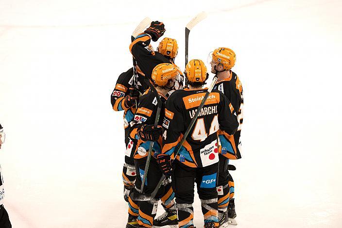 Linz feiert das 2 zu 1 Steinbach Black Wings Linz vs HC Tiwag Innsbruck - Die Haie, bet-at-home ICE Hockey League