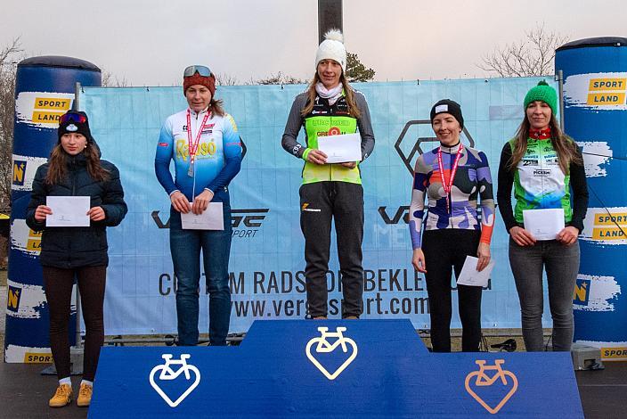 Podest Cycling Austria Cyclocross Cup, Damen 5. Platz Rosalie Denk (AUT, RC ARBÖ Sparkasse Pernitz), 2. Platz Romana Slavinec (AUT, ARBÖ Rapso Knittelfeld), Gesamtsiegerin  Silke Mair (AUT, URC RIED Ginzinger).  3. Platz Maria Lechner (AUT, Der Radsporttreff),  4. Platz  Andrea Lammerhuber (AUT, URK SPK Renner Langenlois), Cyclo Cross, ÖSTM/ÖM Querfeldein, Ciclo Cross, Cycling Austria, Maria Enzersdorf, NÖ