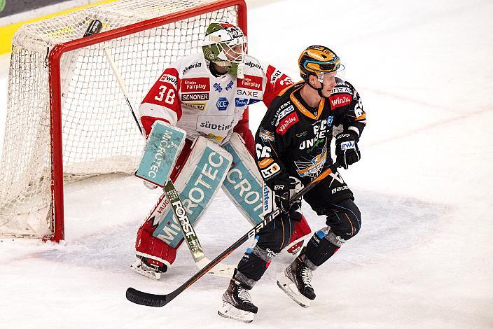 Tormann Samuel Harvey (HCB Suedtirol Alperia), Stefan Gaffal (Steinbach Black Wings Linz) Steinbach Black Wings Linz vs HCB Suedtirol Alperia, 39. Runde ICE Hockey League, Steinbach Black Wings Linz, Linz AG Eisarena 