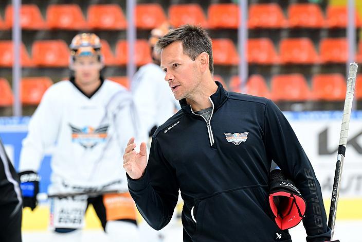 Head Coach Philipp Lukas (Steinbach Black Wings Linz) Erstes Eistraining, Steinbach Black Wings Linz , Linz AG Eisarena