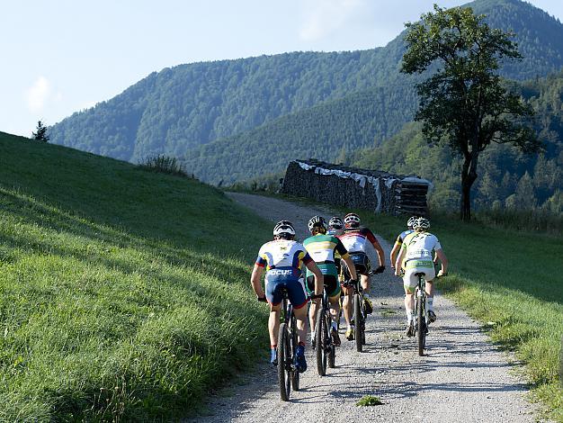 Teilnehmer des MTB Marathons im Hintergebirge.