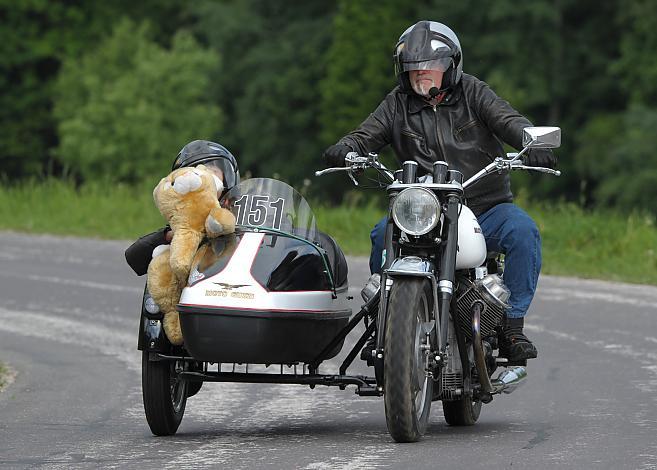 #151 Roland Gundinger, Moto Guzzi