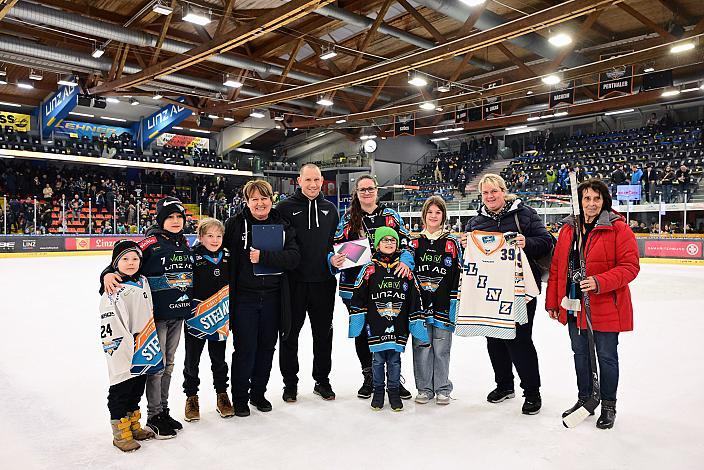 Steel Wings Gewinnspiel. Win2Day ICE Hockey League,  Steinbach Black Wings Linz vs Pioneers Vorarlberg,  Linz AG Eisarena 