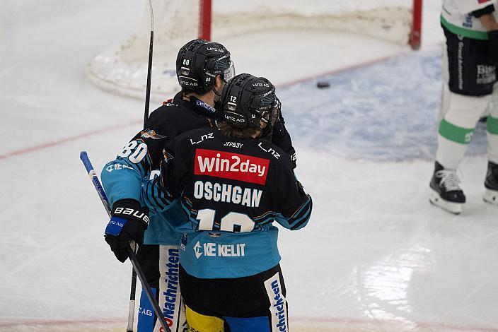 Julian Pusnik (Steinbach Black Wings Linz) feiert das Tor zum 1 zu 0, Jonathan Oschgan (Steinbach Black Wings Linz), 22. Runde ICE, Steinbach Black Wings Linz vs HK Olimpija Ljubljana, Linz AG Eisarena