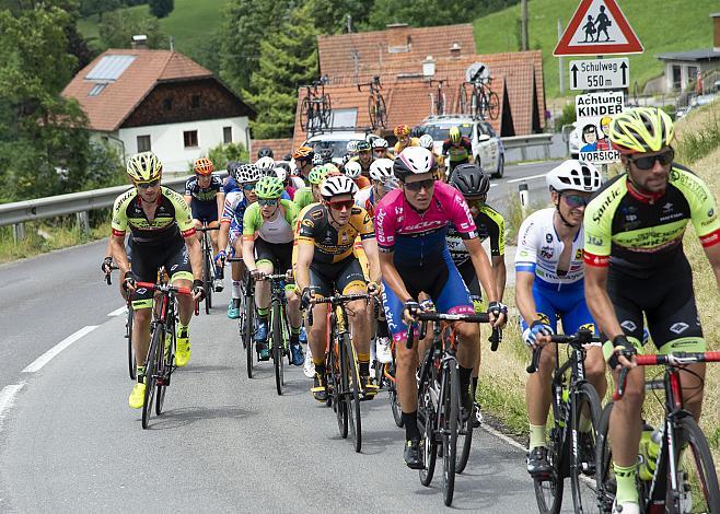 Dominik Hrinkow (AUT, Hrinkow Advarics Cycleang Team) im Feld im Anstieg Sandner Linde, 3. Etappe Traun - Ternberg, Radsport 10. Int. OOE Rundfahrt