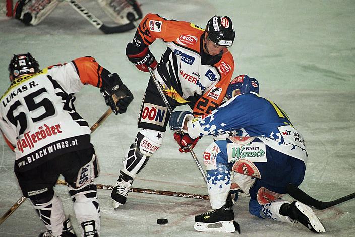 Robert Lukas,  Oliver Setzinger, Stuermer, Black Wings Linz, Kent Salfi (EC VSV)