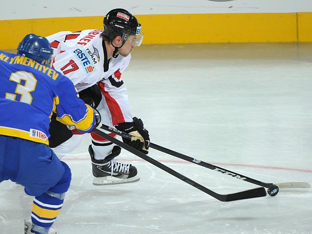 #17 Michael Grabner, AUT und #3 Sergi Klymentyev, Ukraine, Team Austria. Oesterreich und Team Ukraine