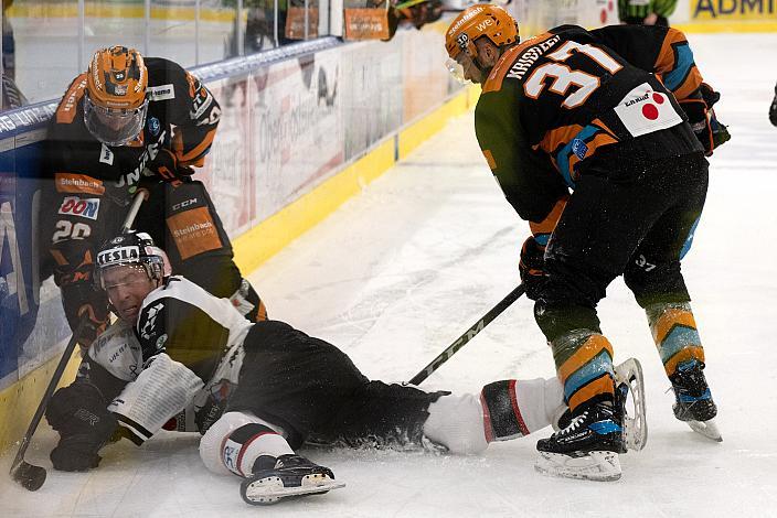 Will Pelletier (Steinbach Black Wings Linz), Andreas Kristler (Steinbach Black Wings Linz) Steinbach Black Wings Linz vs Tesla Orli Znojmo, bet-at-home ICE Hockey League