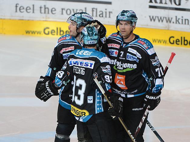 Linz feiert das 1 zu 0, EHC Liwest Black Wings Linz  EHC Red Bull Muenchen