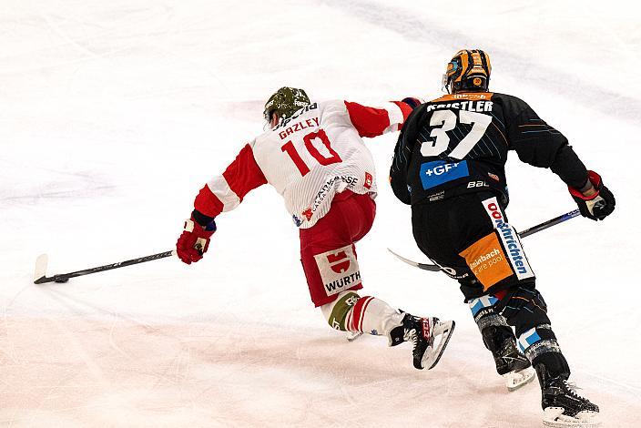 Dustin Gazley (HCB Suedtirol Alperia), Andreas Kristler (Steinbach Black Wings Linz) Steinbach Black Wings Linz vs HCB Suedtirol Alperia, 39. Runde ICE Hockey League, Steinbach Black Wings Linz, Linz AG Eisarena 