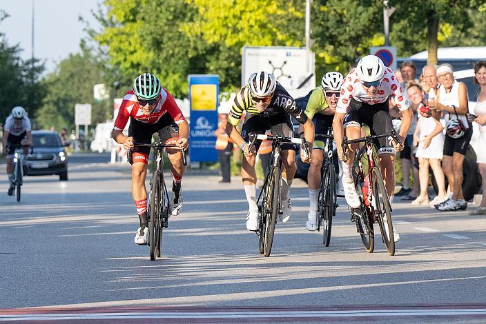 3. Platz Benjamin Eckerstorfer (AUT, Team Österreich), Viggo Moore (USA, Lux/CTS p/b Specialized) Etappensieger, 2. Platz Frank Aron Ragilo (EST, Cannibal Team), 1B Etappe Int. "Keine Sorgen" Junioren Rundfahrt UCI Kat. 2.1 MJ
