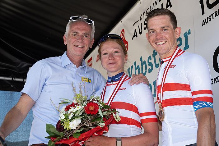 Jürgen Brettschneider (Präsident LRV Niederösterreich) Gregor Mühlberger (AUT, Movistar Team), Staatsmeisterin Carina Schrempf (AUT, Fenix-Deceuninck)  ÖM Staatsmeisterschaft, Strasse, Waidhofen an der Ybbs - Hollenstein