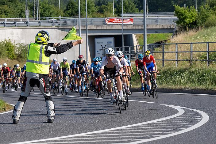 Das Peleton bei Marchtrenk Int. "Keine Sorgen" Junioren Rundfahrt UCI Kat. 2.1 MJ