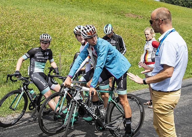 Etappensieger und Gesamtsieger Marco Brenner (GER, Auto Eder Bayern) mit Jakob Knudsen (DEN, Int. UCI-Kommissar)  3. Etappe Bad Wimsbach - Gmundner Berg, OberÃ¶sterreich Junioren Rundfahrt