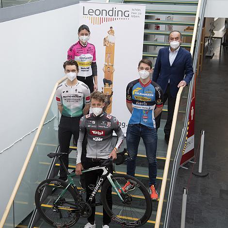  v.l. Marlene Brandlmair (AUT, Union RRT Pielachtal), ( Benjamin Eckerstorfer (AUT, Team Auto Eder, Bayern), Florian Kierner (AUT, Tirol Cycling Team),  Jakob Purtscheller (AUT, Team Felbermayr Simplon Wels),  Leonding, Paul Resch (Präsident LRV Oberösterreich)