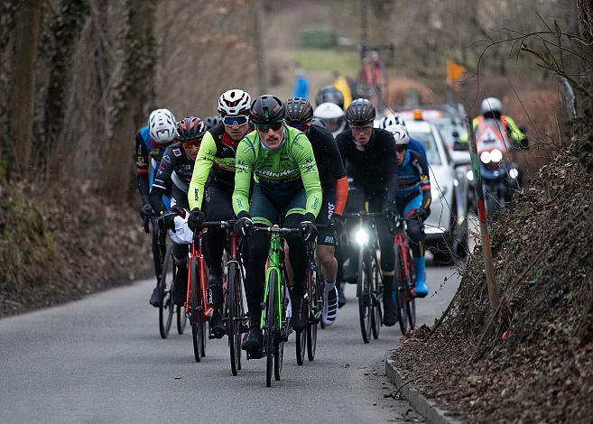 Die Ausfreisser am Aichberg, mit Stefan Kolb (AUT, Hrinkow Advarics Cycleang Team) Herren Elite, U23, Radliga, 60. Radsaison-Eröffnungsrennen Leonding, Oberösterreich 