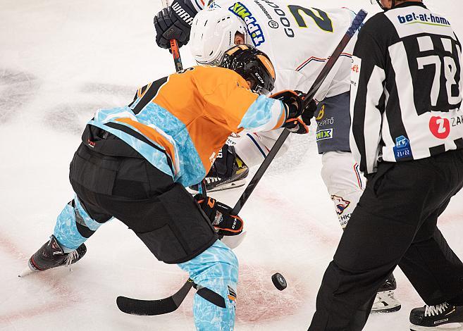 Andris Dzerins (Steinbach Black Wings Linz), Travor Gooch (MAC Budapest) Steinbach Black Wings Linz  vs MAC Budapest