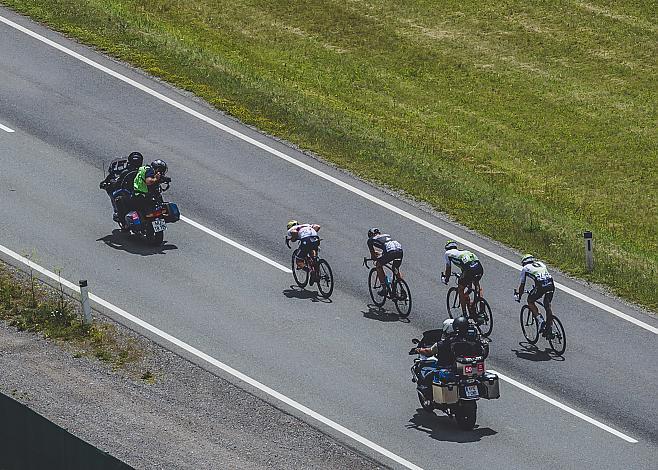 v.l. die Ausreisser Stephen Cummings (GBR, Dimension Data), Lachlan Morton (AUS, Dimension Data), Georg Zimmermann (GER, Tirol Cycling Team), Matej Mohoric (SLO, Bahrain Merida Pro Cycling Team) 4. Etappe Kitzbuehel - PrÃ¤graten  70. Ã–sterreich Rundfahrt 