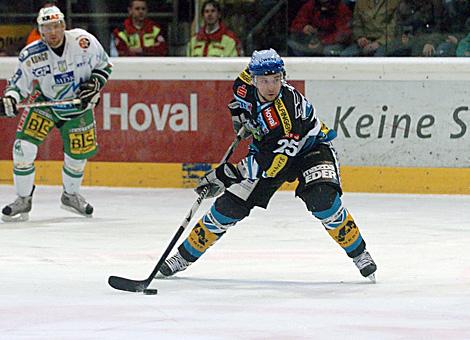 #25 Mark Szuecs, Stuermer, Liwest Black Wings Linz 