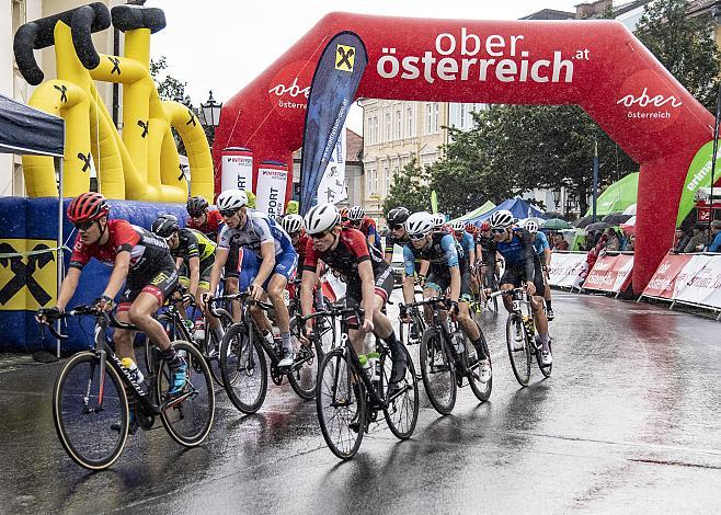 Das Feld in  Rohrbach, 2. Etappe Rohrbach - Rohrbach, OberÃ¶sterreich Junioren Rundfahrt