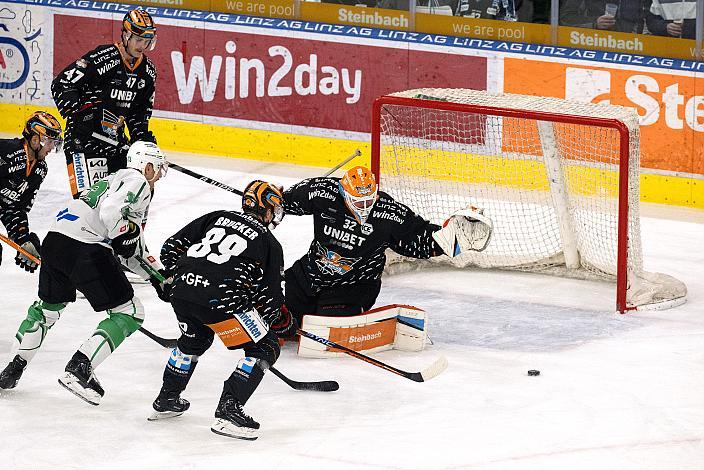 Ziga Pance (HK SZ Olimpija), Tormann Rasmus Tirronen (Steinbach Black Wings Linz), Marco Brucker (Steinbach Black Wings Linz)  Steinbach Black Wings Linz vs HK SZ Olimpija, 22. Runde, Trikot Movember, ICE Hockey League, Steinbach Black Wings Linz, Linz AG Eisarena 